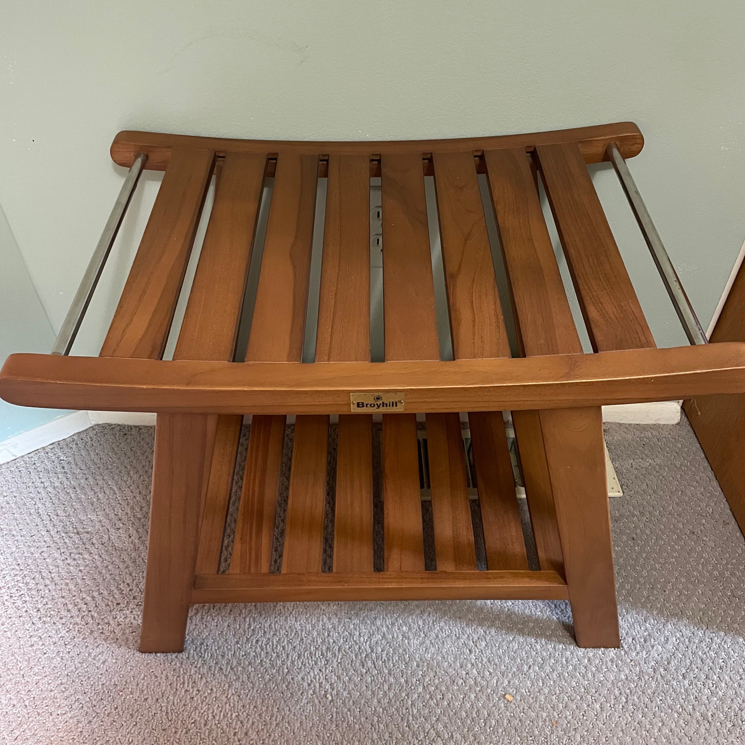 Broyhill Shower Bench Poof! Estate Services Inc.